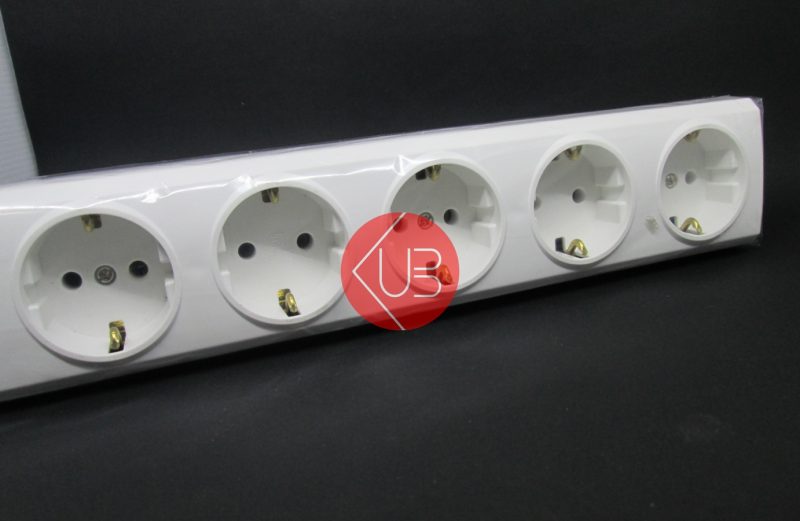 Broco Stop kontak 6 Lubang 15360-55 NCP