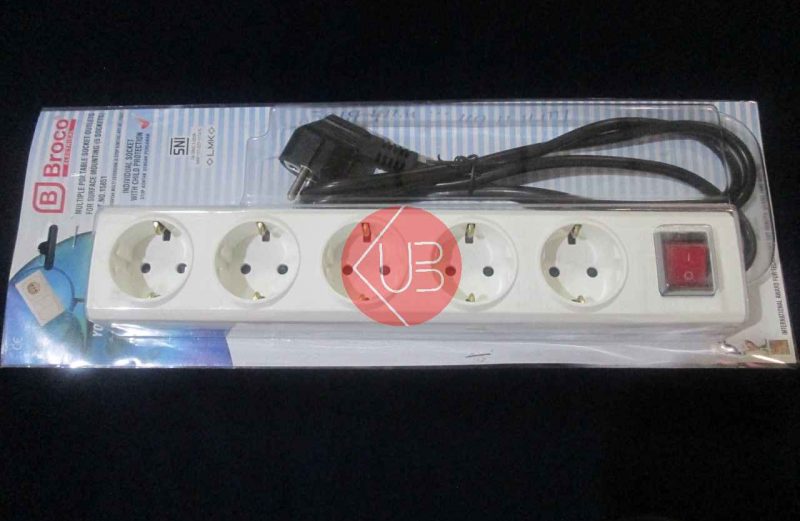 Broco Stop kontak 5 Lubang dengan kabel 15851